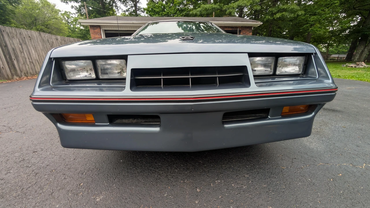 1986 Chrysler Laser - Image 17 of 31