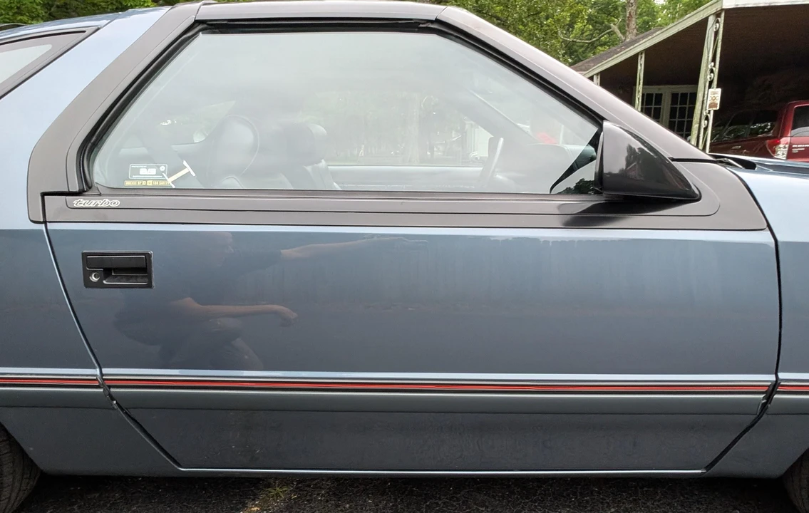 1986 Chrysler Laser - Image 29 of 31