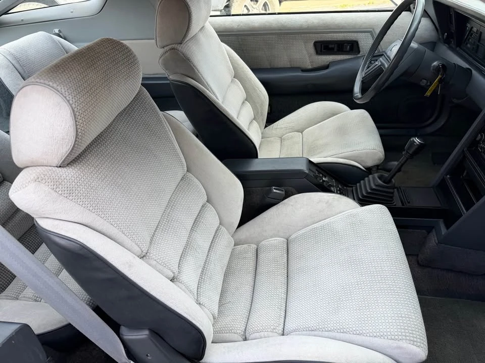 1986 Chrysler Laser - Image 12 of 20