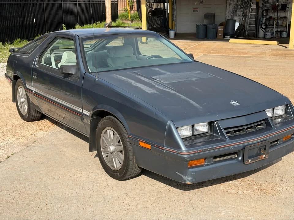 1986 Chrysler Laser - Image 6 of 20