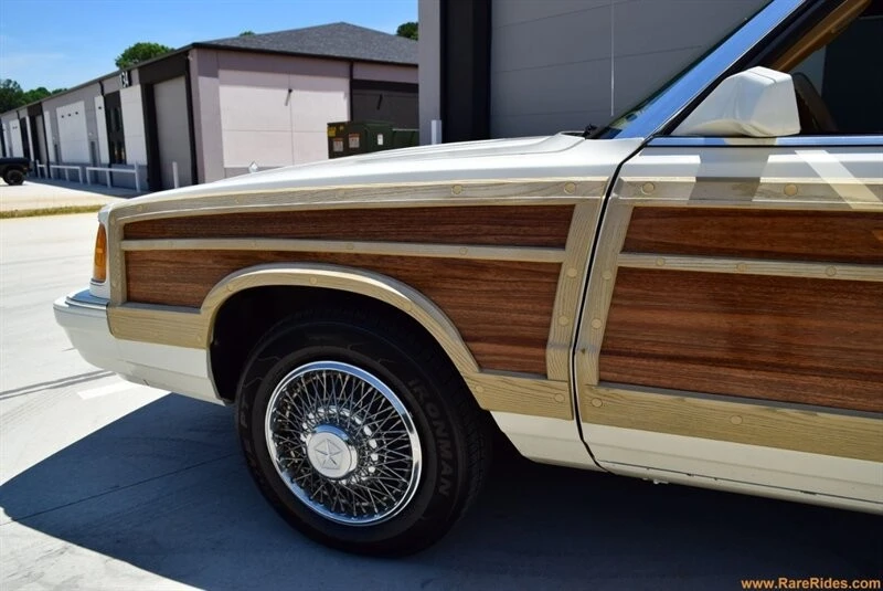 1986 Chrysler LeBaron - Image 11 of 12
