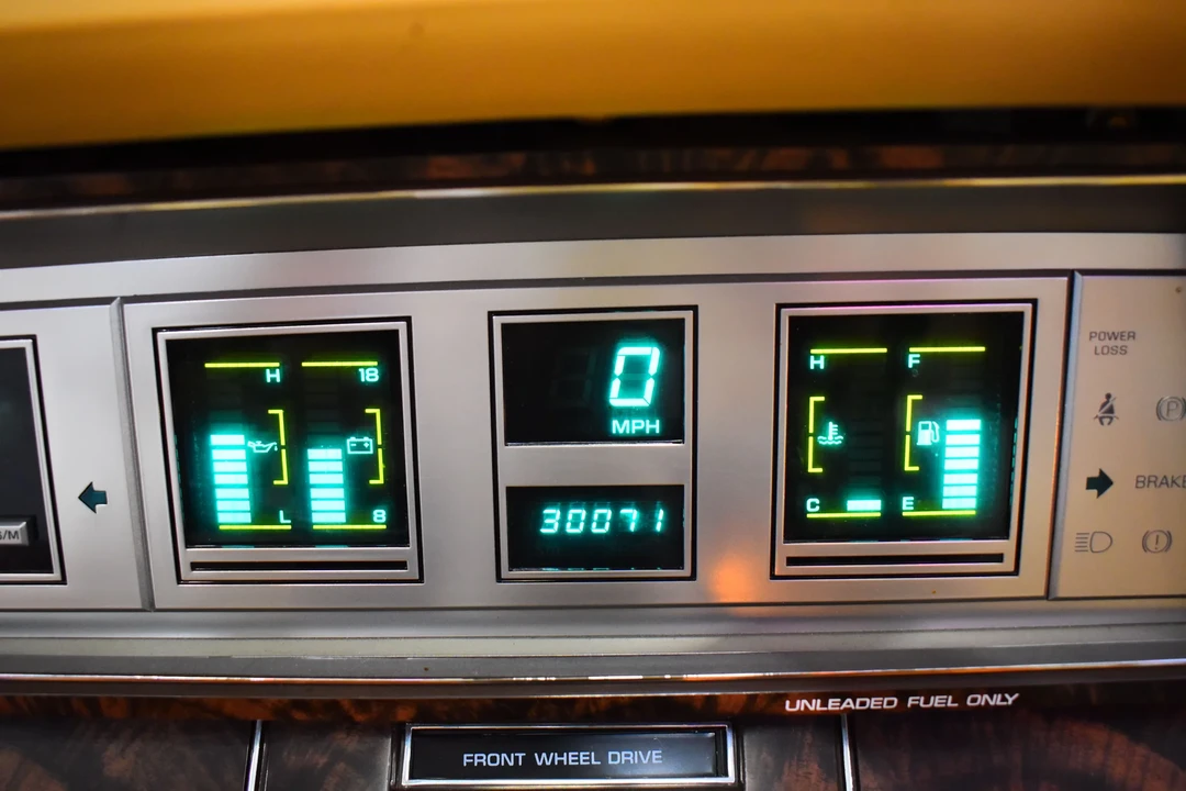 1986 Chrysler LeBaron - Image 12 of 18
