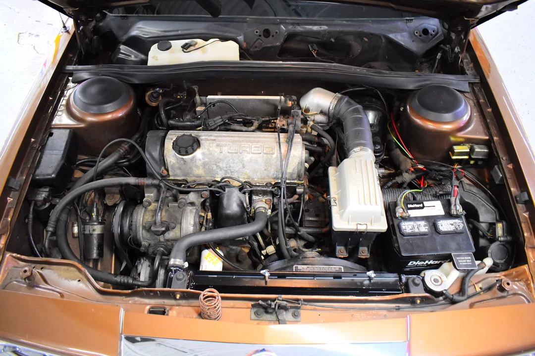 1986 Chrysler LeBaron - Image 16 of 18