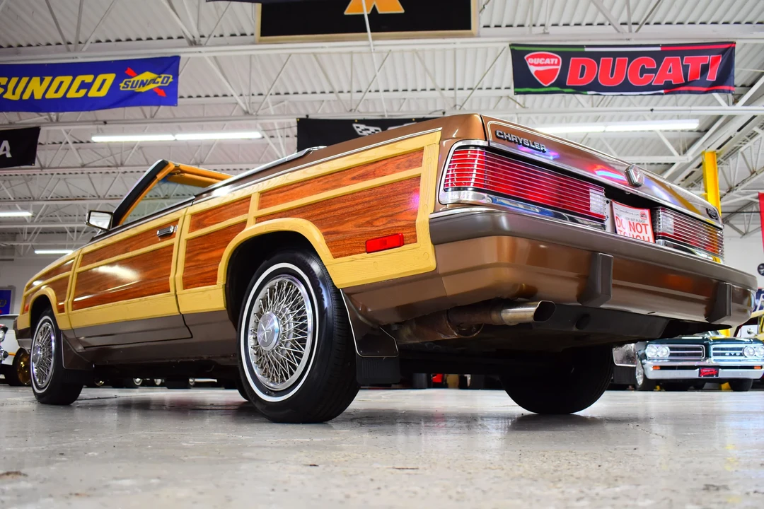 1986 Chrysler LeBaron - Image 4 of 18