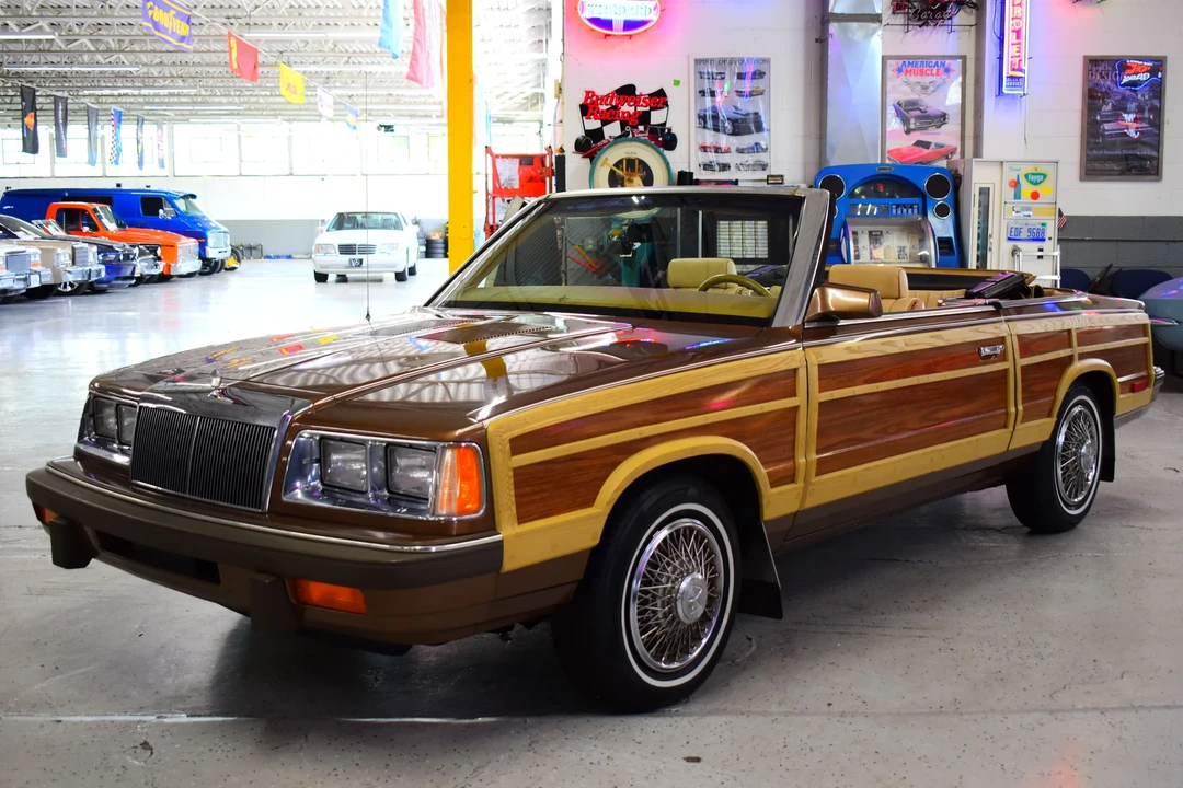 1986 Chrysler LeBaron - Image 6 of 18