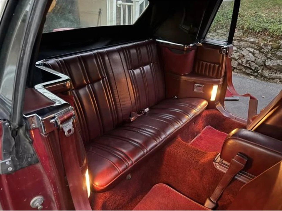 1986 Chrysler LeBaron - Image 3 of 15