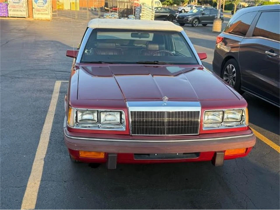 1986 Chrysler LeBaron - Image 14 of 15