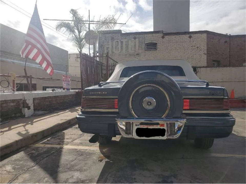 1986 Chrysler LeBaron - Image 14 of 16