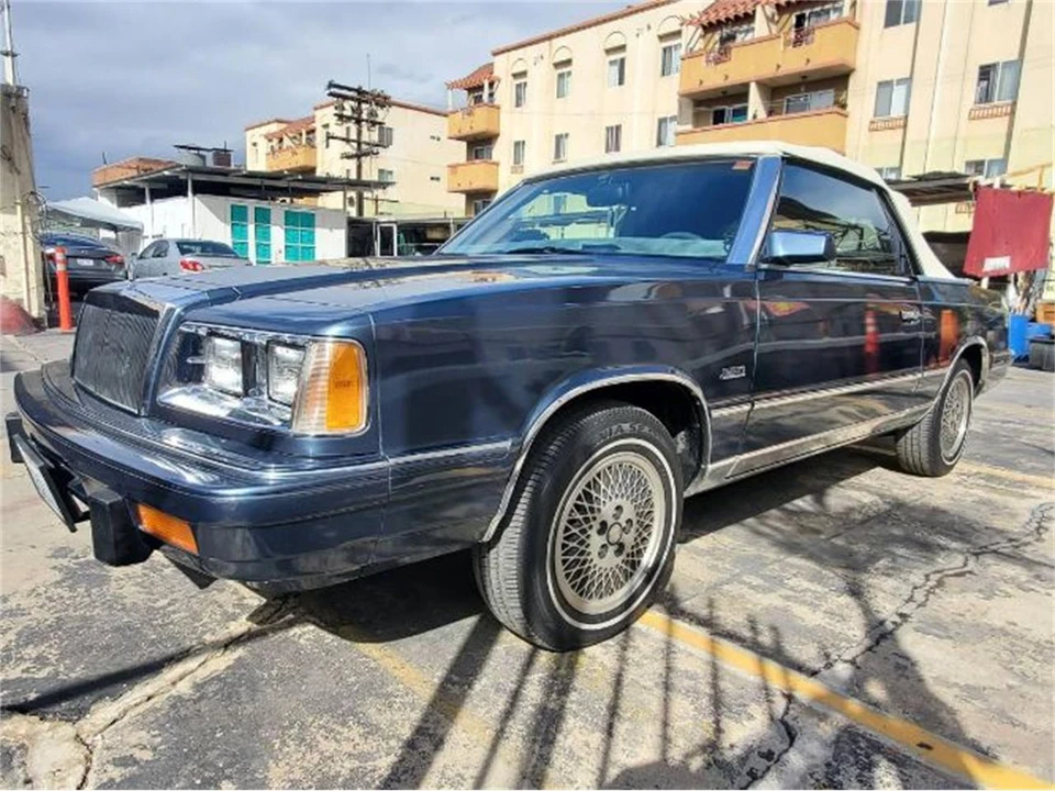 1986 Chrysler LeBaron - Image 13 of 16