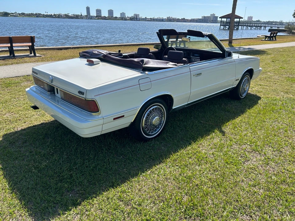 1986 Chrysler LeBaron - Image 12 of 24