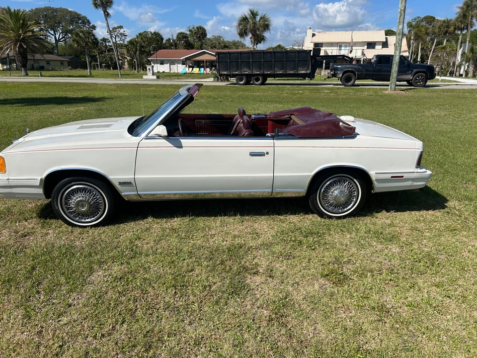 1986 Chrysler LeBaron - Image 15 of 24