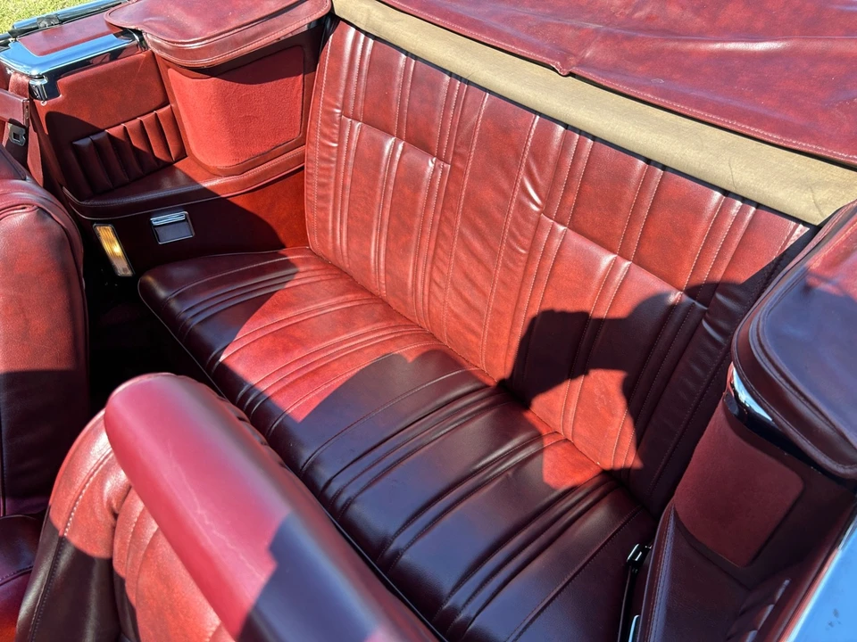 1986 Chrysler LeBaron - Image 18 of 24
