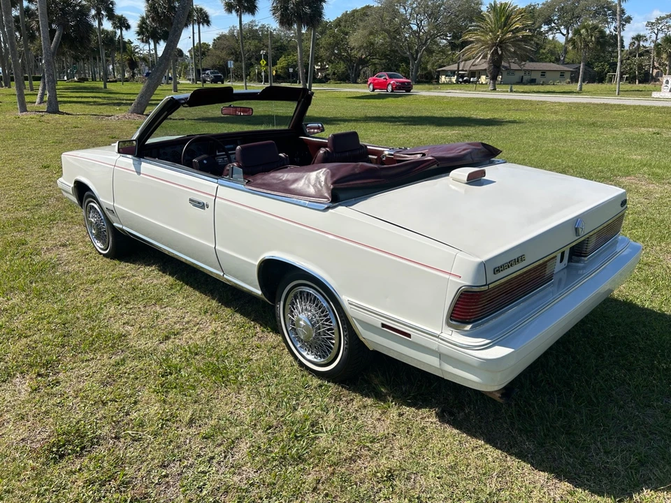 1986 Chrysler LeBaron - Image 14 of 24