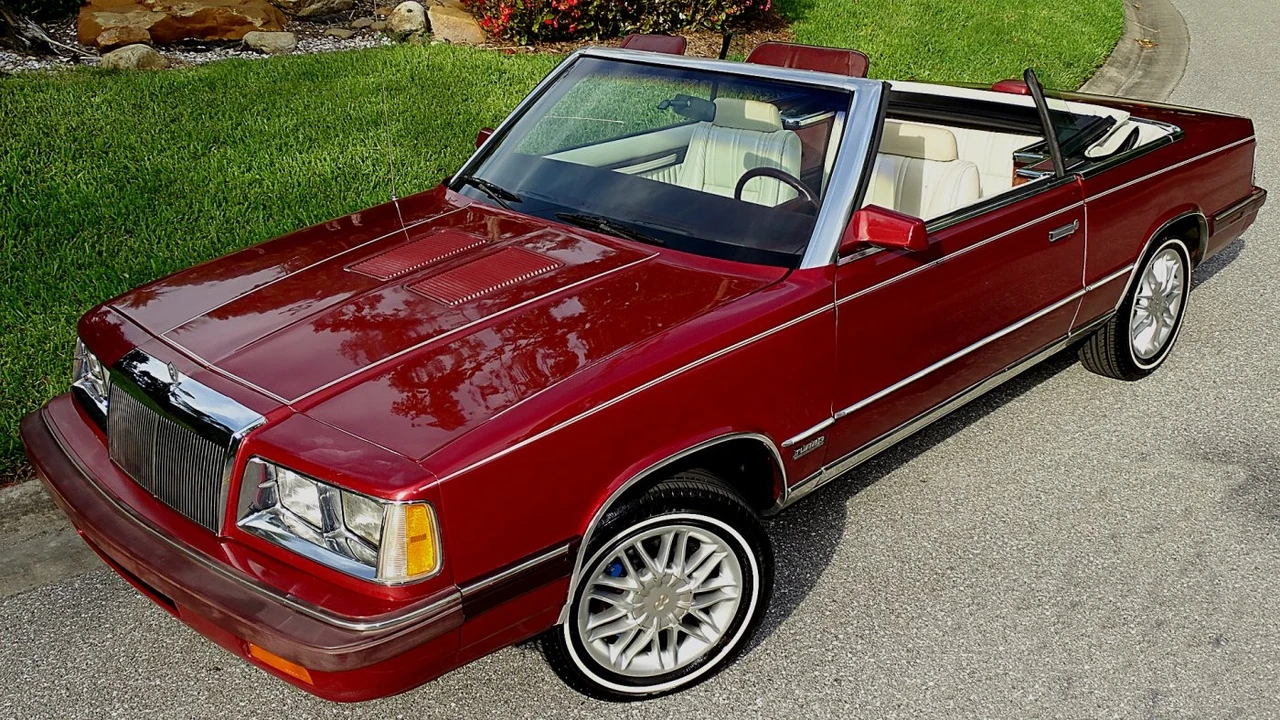1986 Chrysler LeBaron - Image 9 of 24