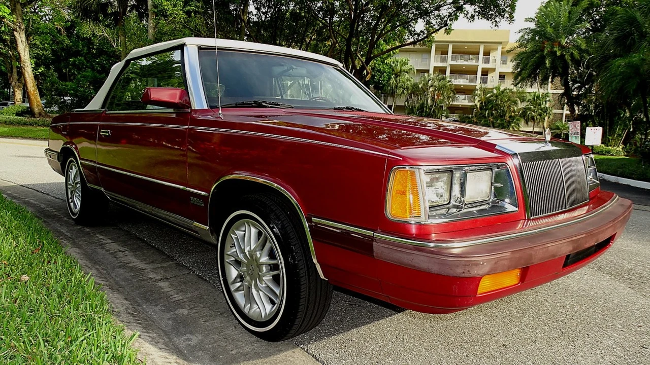 1986 Chrysler LeBaron - Image 7 of 24