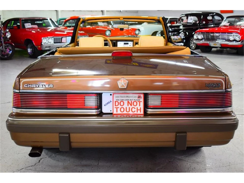 1986 Chrysler LeBaron - Image 12 of 31
