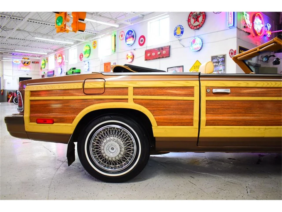 1986 Chrysler LeBaron - Image 7 of 31