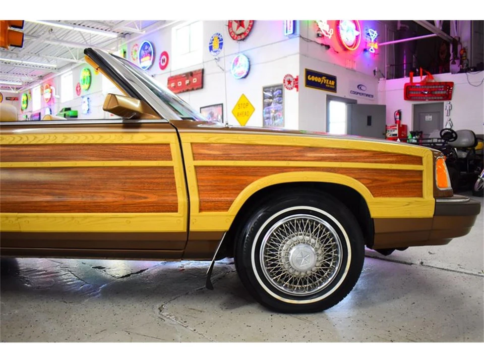 1986 Chrysler LeBaron - Image 8 of 31