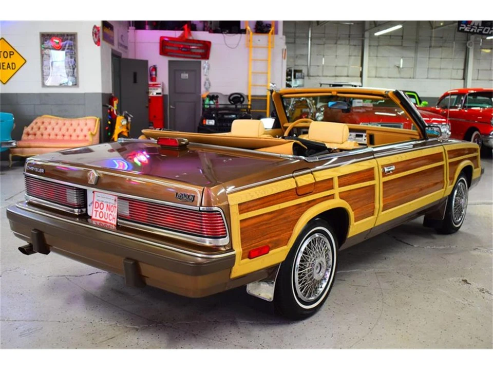 1986 Chrysler LeBaron - Image 9 of 31