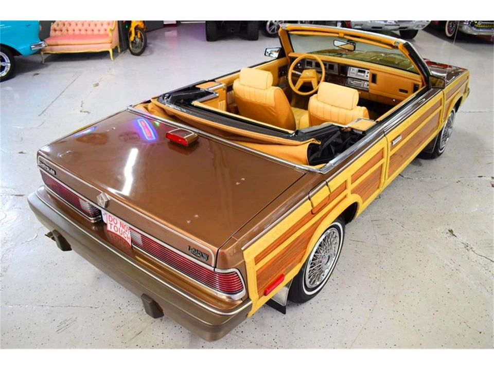 1986 Chrysler LeBaron - Image 10 of 31