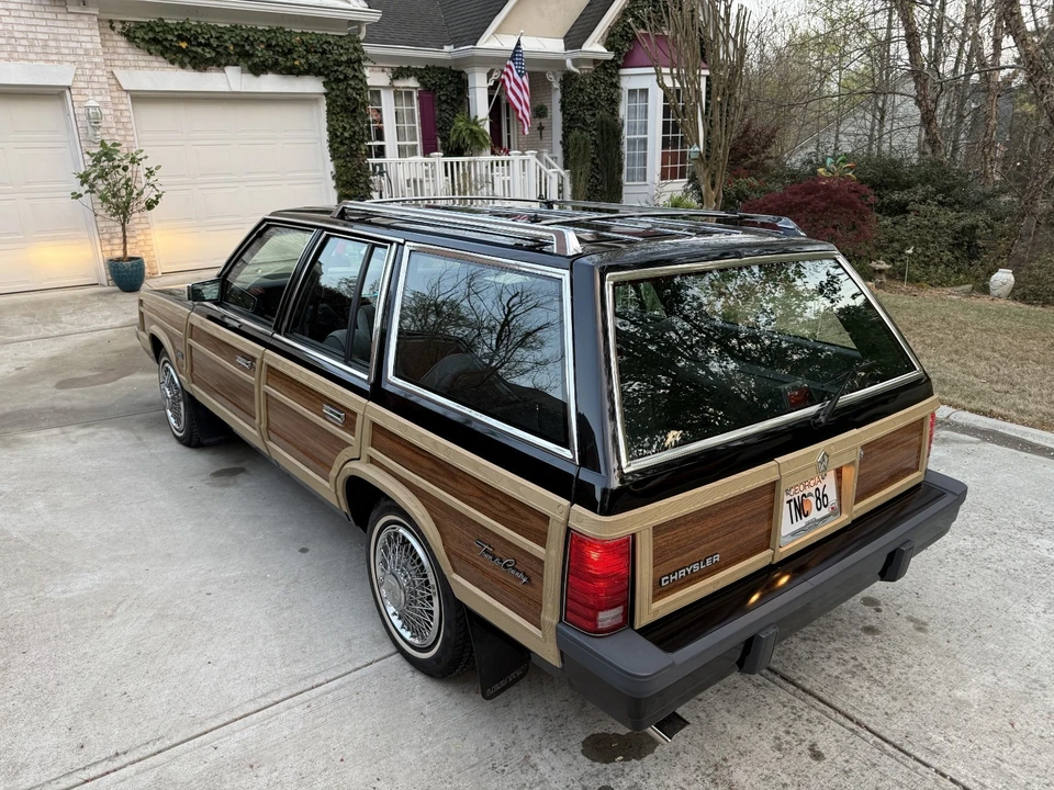 1986 Chrysler LeBaron - Image 7 of 31