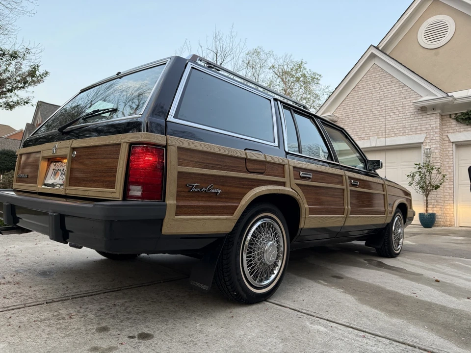 1986 Chrysler LeBaron - Image 5 of 31