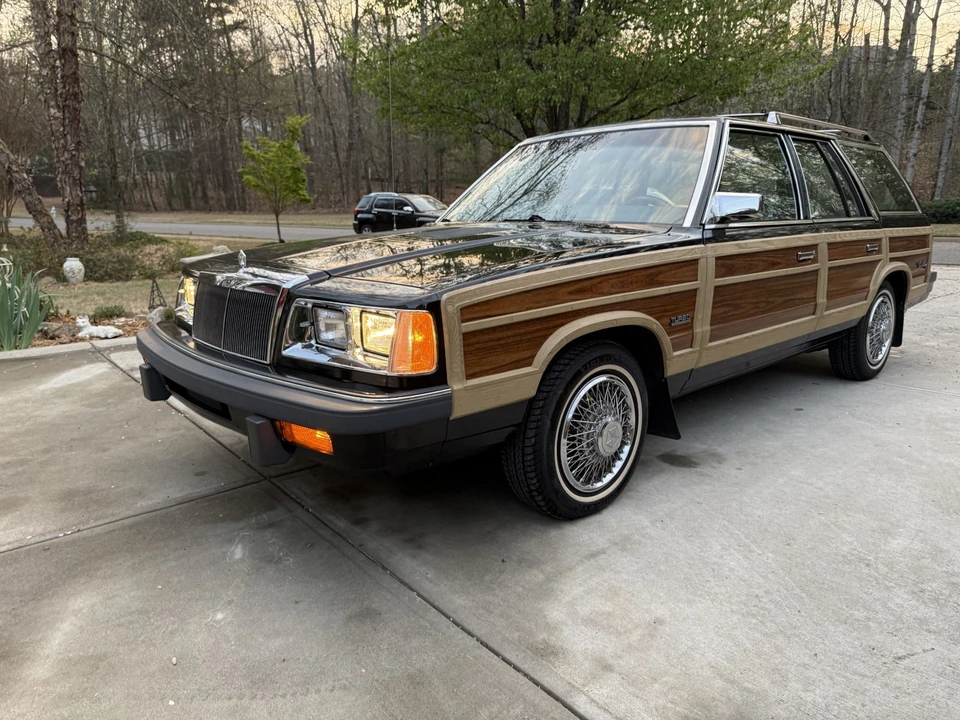 1986 Chrysler LeBaron - Image 9 of 31