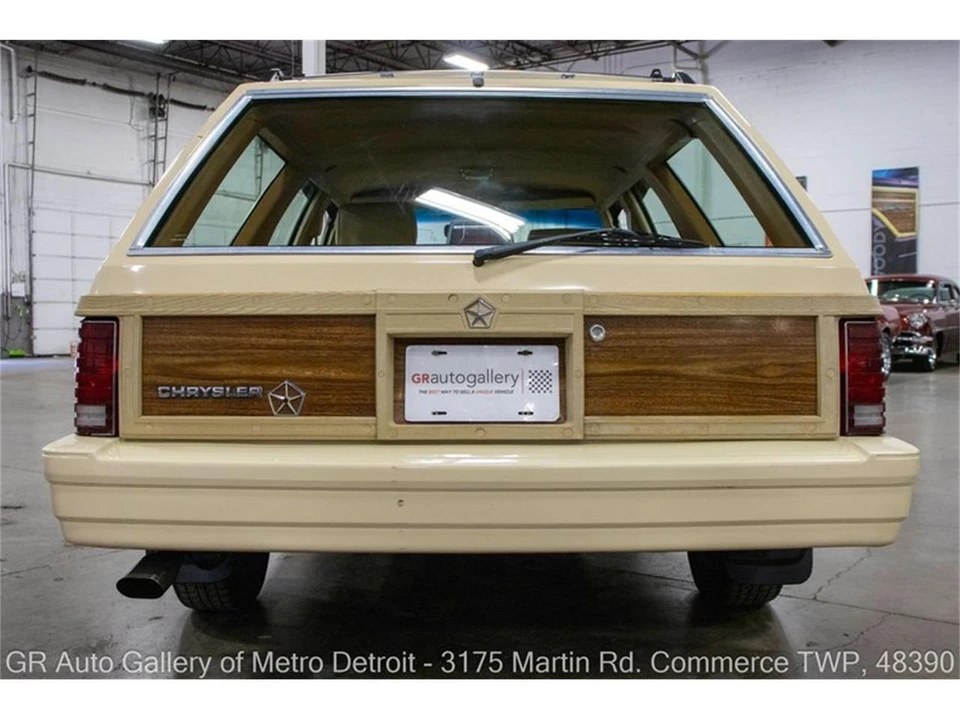 1986 Chrysler LeBaron - Image 6 of 31