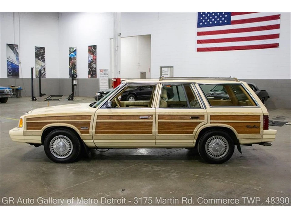 1986 Chrysler LeBaron - Image 3 of 31