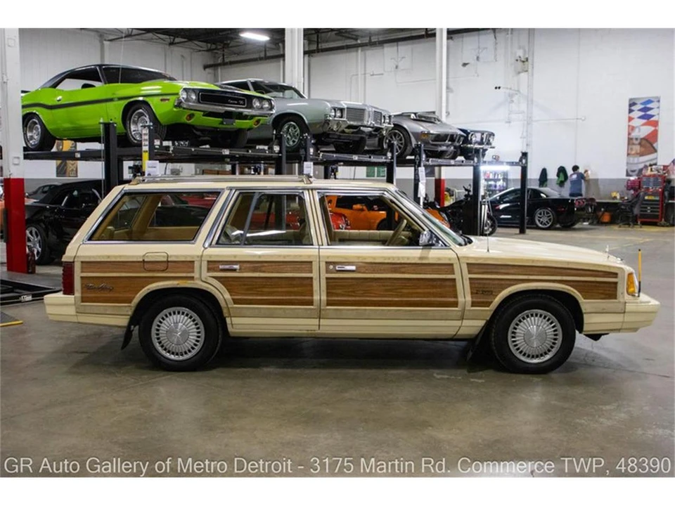 1986 Chrysler LeBaron - Image 8 of 31