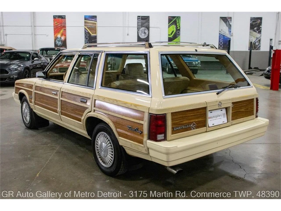 1986 Chrysler LeBaron - Image 4 of 31