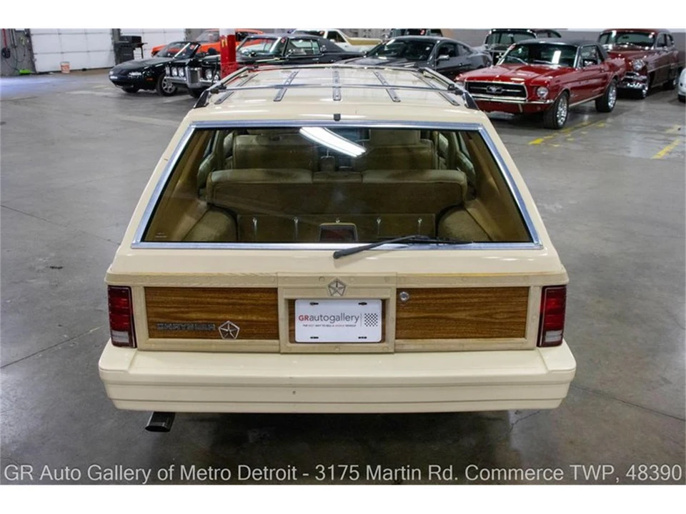 1986 Chrysler LeBaron - Image 5 of 31