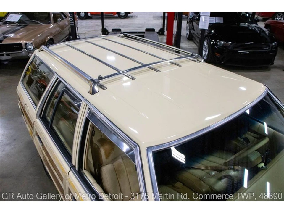 1986 Chrysler LeBaron - Image 14 of 31