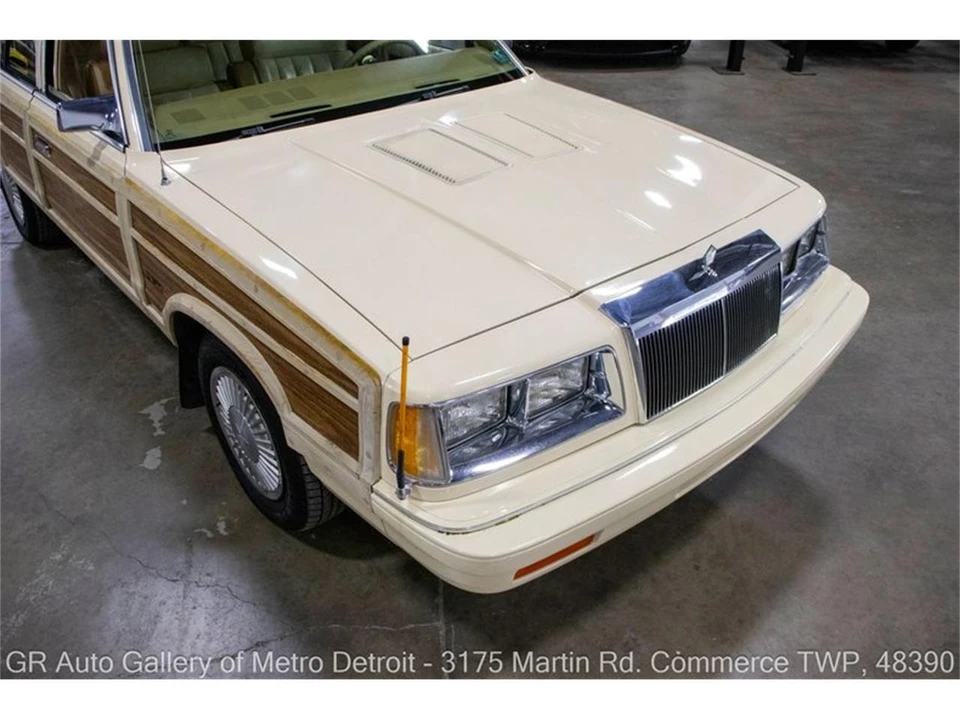 1986 Chrysler LeBaron - Image 13 of 31