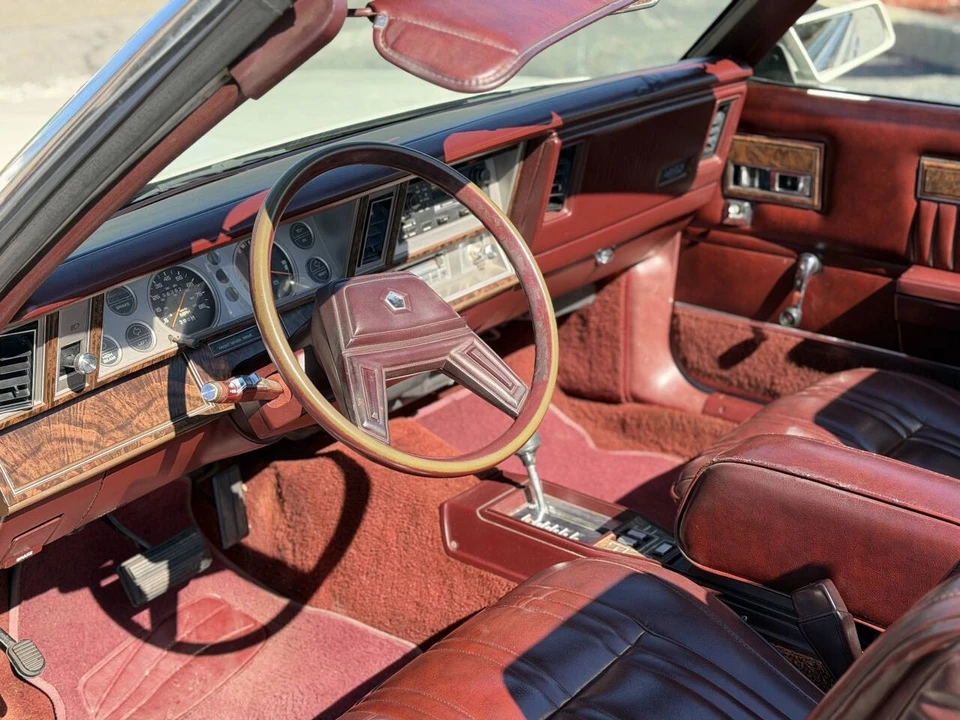 1986 Chrysler LeBaron - Image 20 of 21