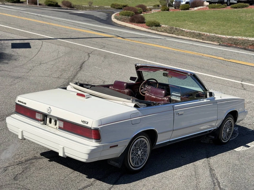 1986 Chrysler LeBaron - Image 7 of 21