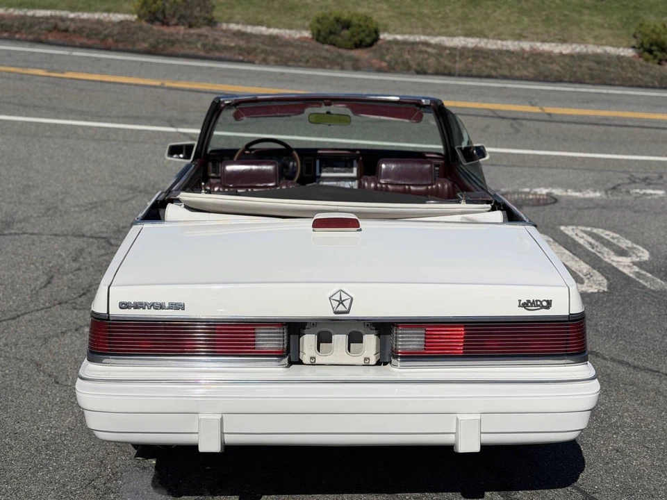 1986 Chrysler LeBaron - Image 8 of 21