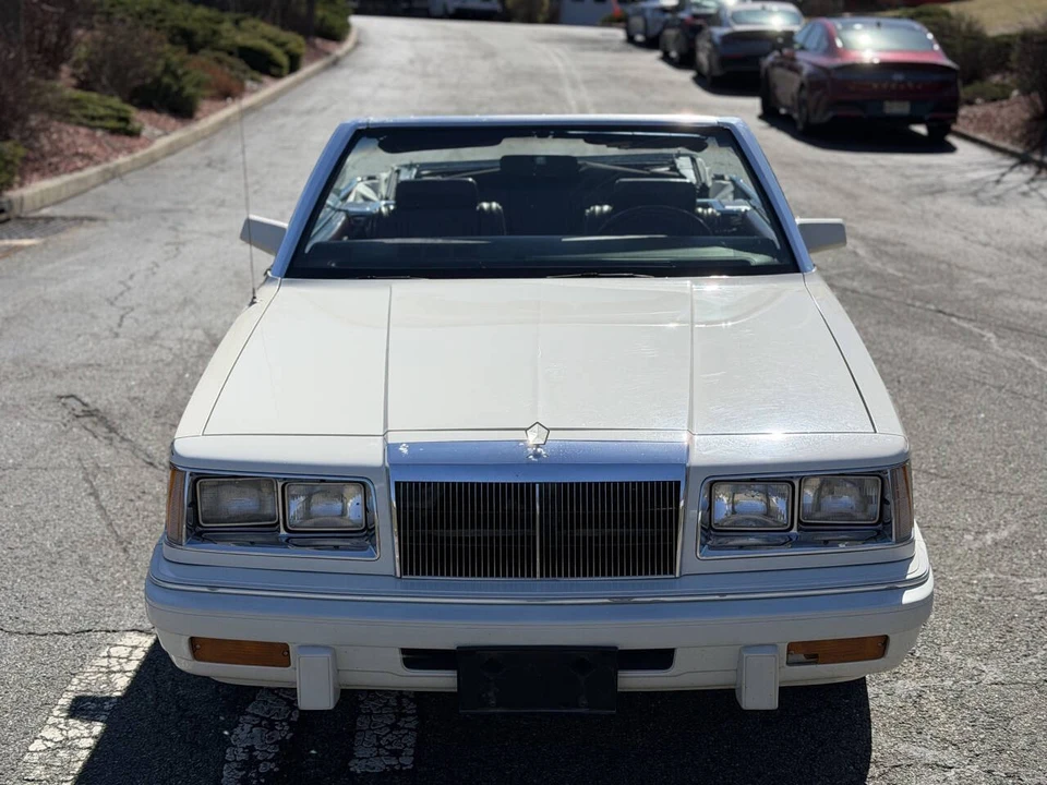 1986 Chrysler LeBaron - Image 4 of 21