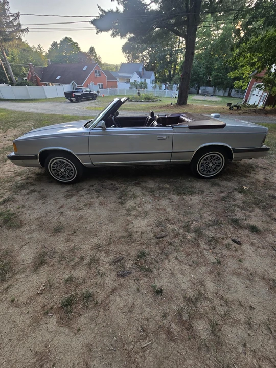 1986 Chrysler LeBaron - Image 16 of 31