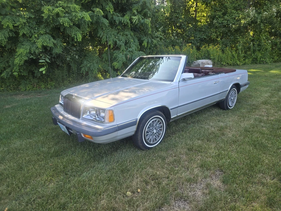 1986 Chrysler LeBaron - Image 2 of 31