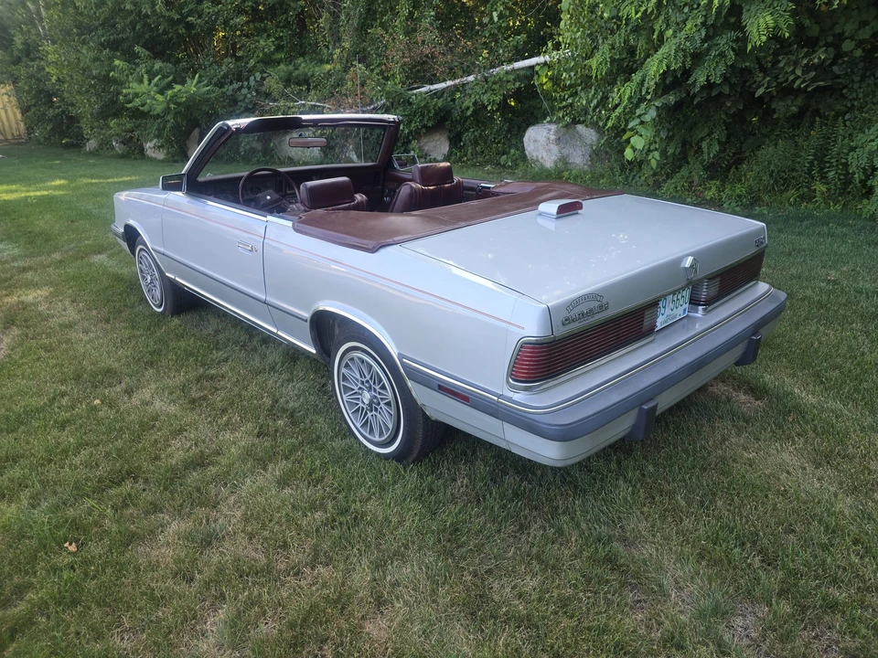 1986 Chrysler LeBaron - Image 14 of 31