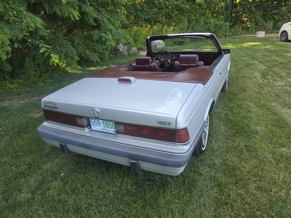 1986 Chrysler LeBaron - Image 11 of 31