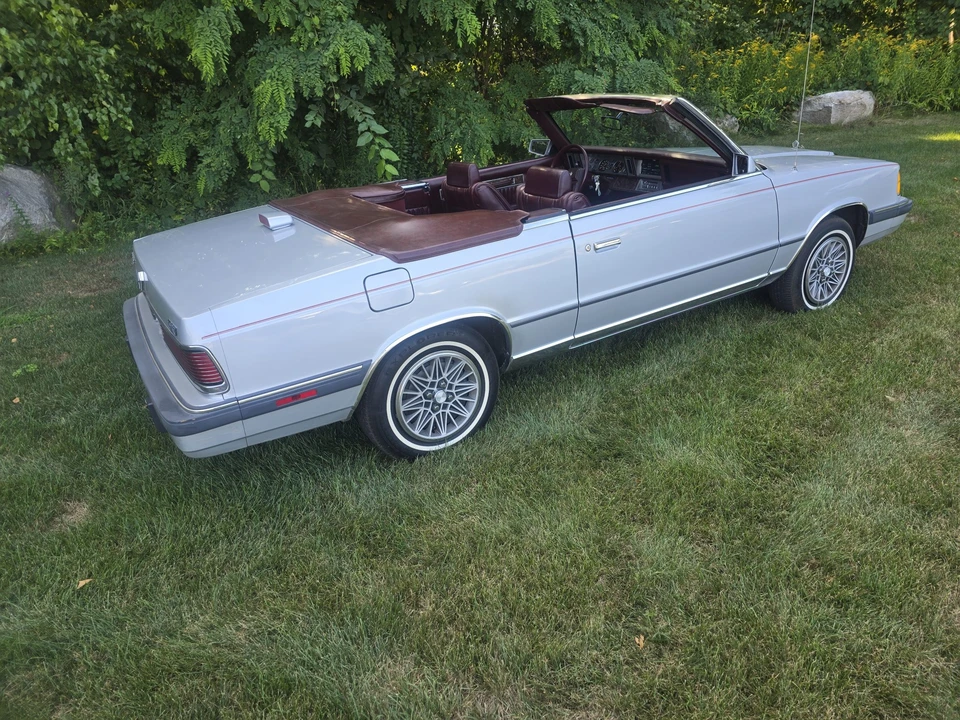 1986 Chrysler LeBaron - Image 10 of 31