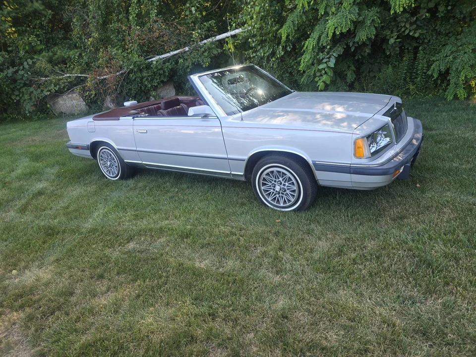 1986 Chrysler LeBaron - Image 9 of 31