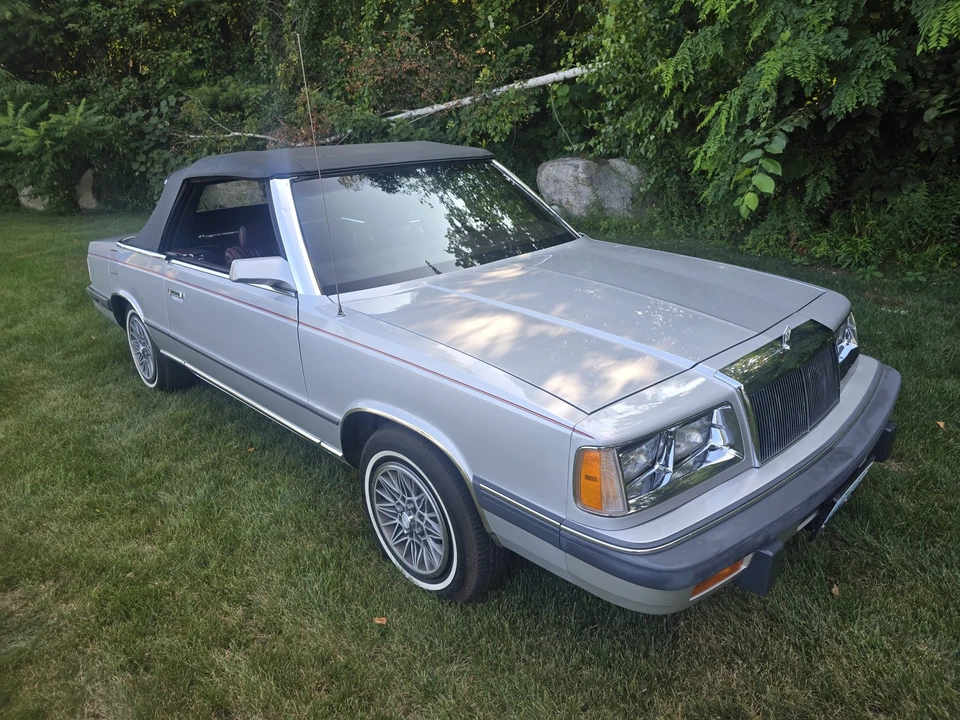 1986 Chrysler LeBaron - Image 19 of 31