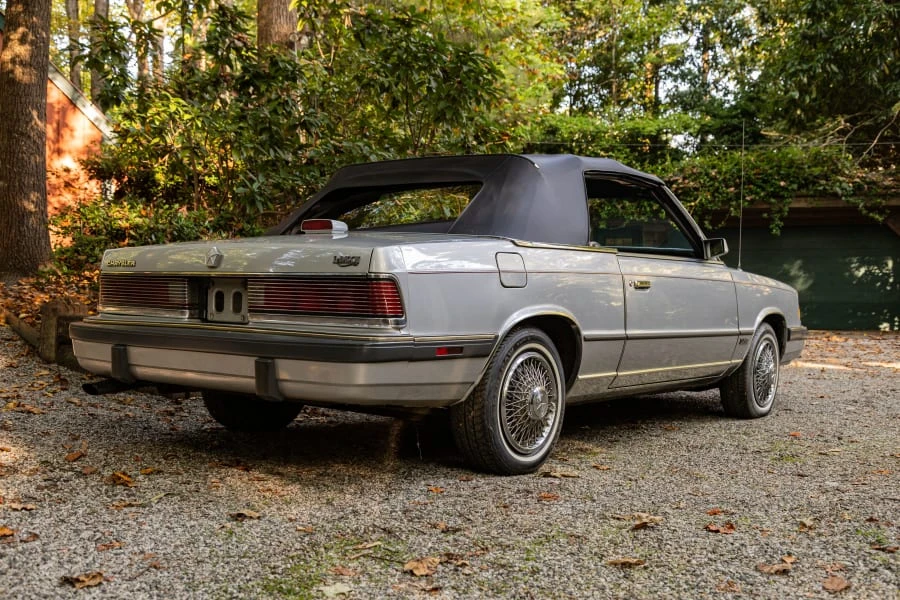 1986 Chrysler LeBaron - Image 3 of 31