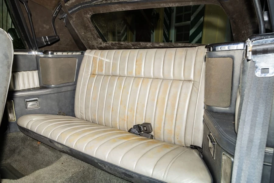1986 Chrysler LeBaron - Image 26 of 31