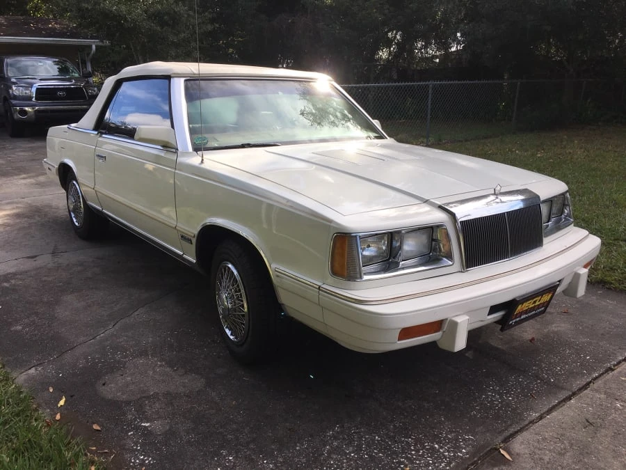 1986 Chrysler LeBaron - Image 11 of 11
