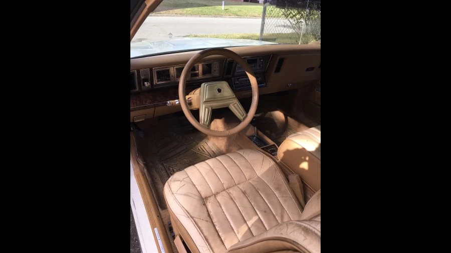 1986 Chrysler LeBaron - Image 3 of 11