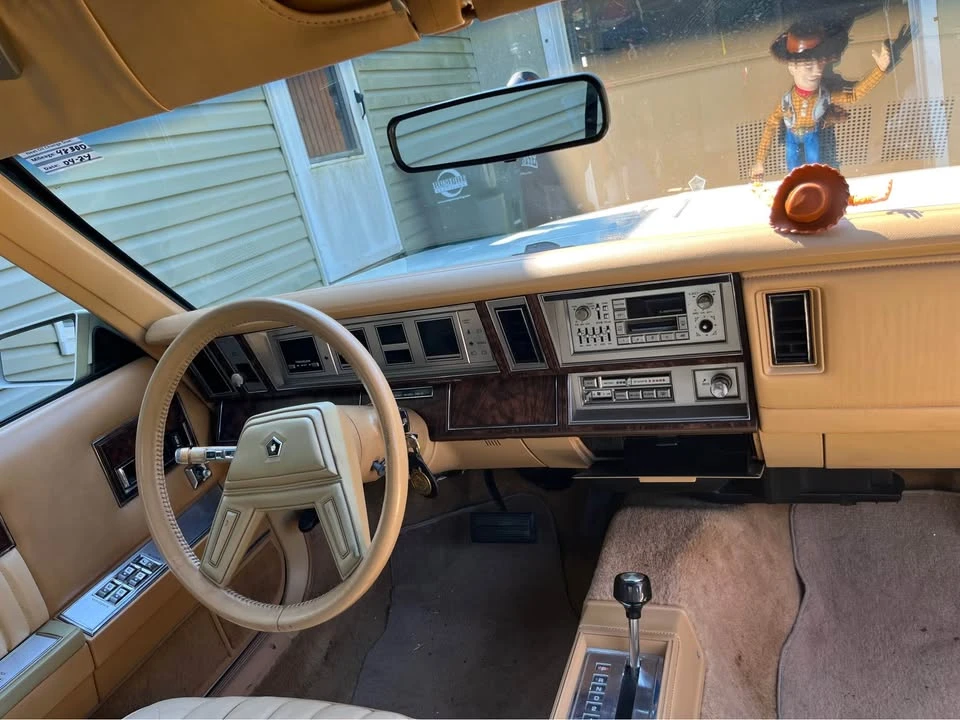 1986 Chrysler LeBaron - Image 14 of 14